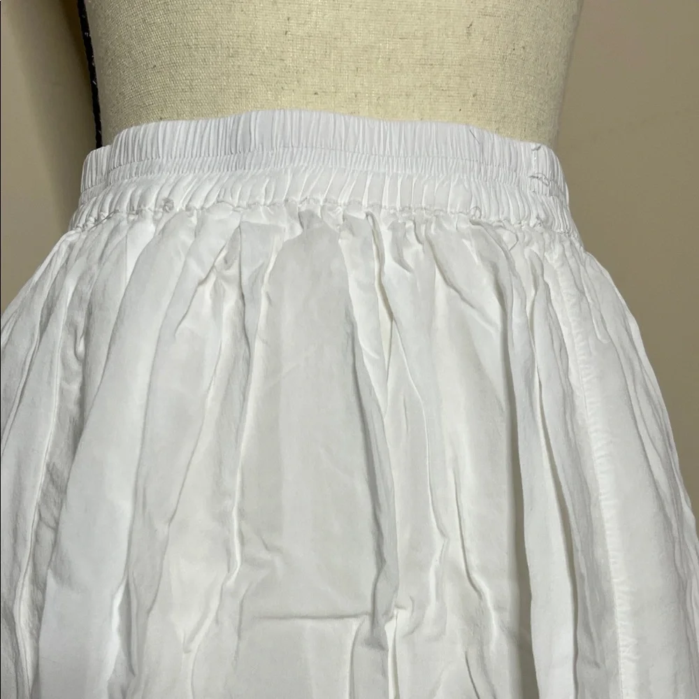 Aeropostale EUC White Lace Hem Mini Skirt